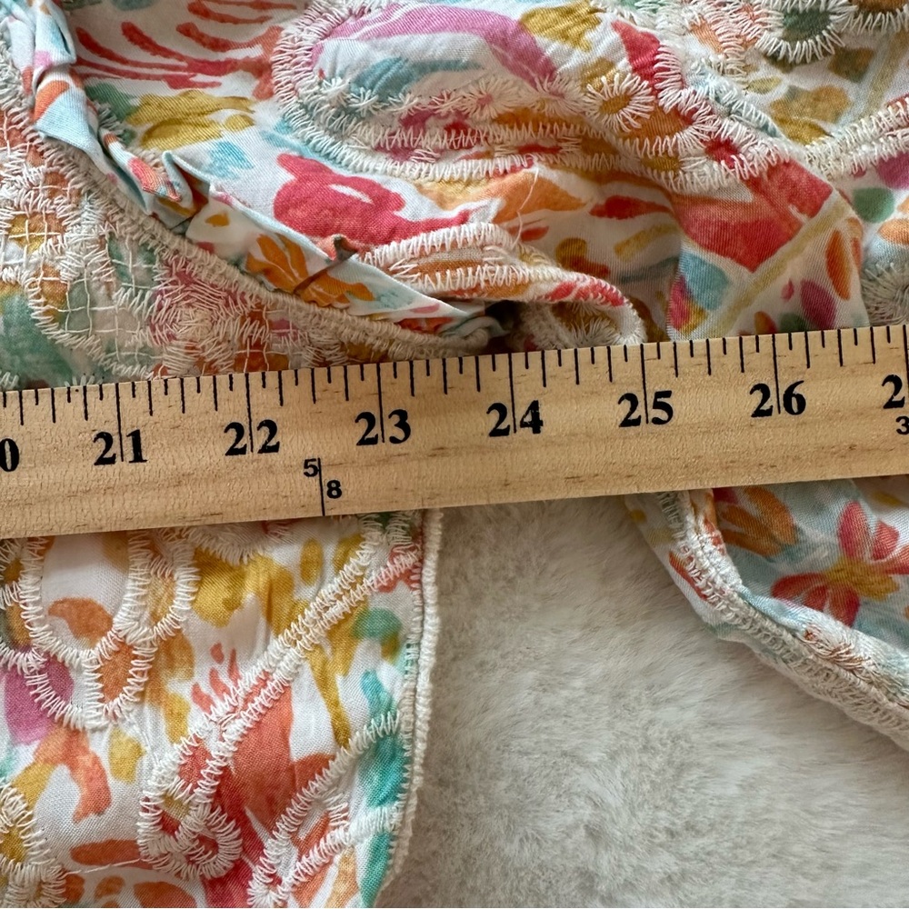 Democracy | NWOT - Woven Print Top w/ Crochet Border - Size XL - Picture 15 of 15
